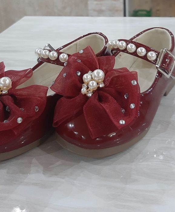 Туфельки на девочку новые