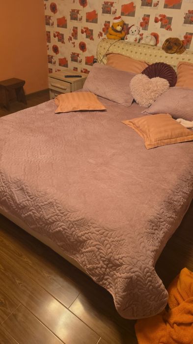 Dormitor cu salteaua inclusă