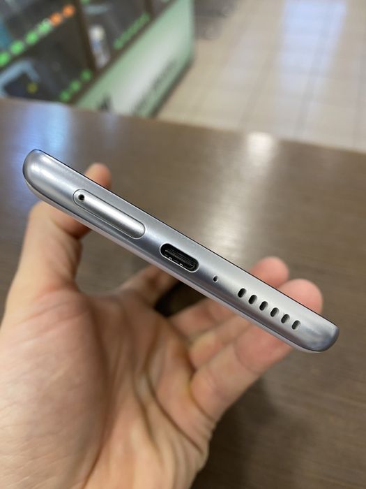 Motorola Edge 30 Pro / 128GB / Impecabil / Garantie 12 luni