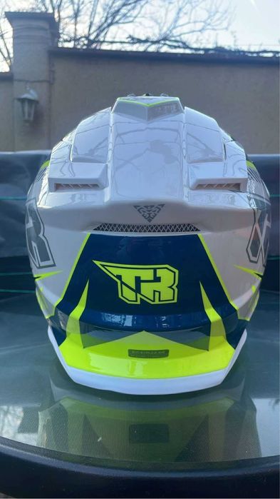 Каска и ръкавици Tiger racing