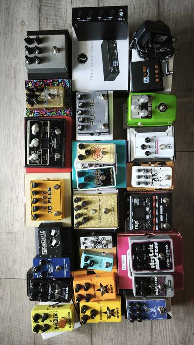 Pedala chitare electrice bass Behringer Fender VOX MXR Dunlop Blackstar
