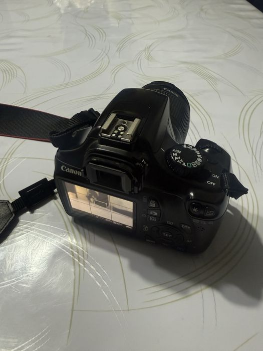 1100d canon 18-55 efs
