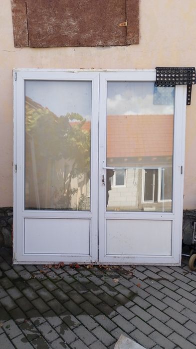 Ușa dublă termopan