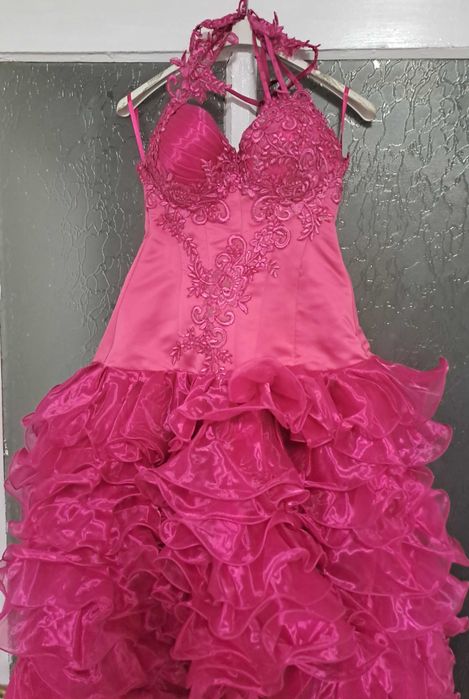 Rochie eveniment, model deosebit