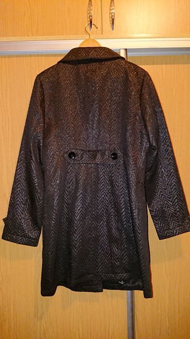 Плащ женский для взрослого.