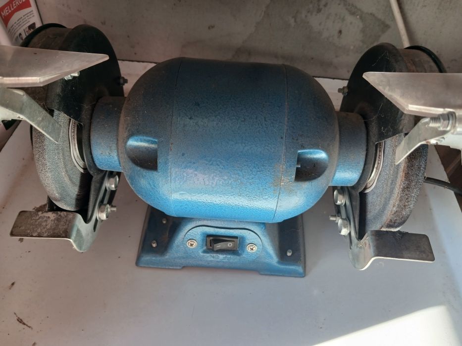 Polizor banc 250w