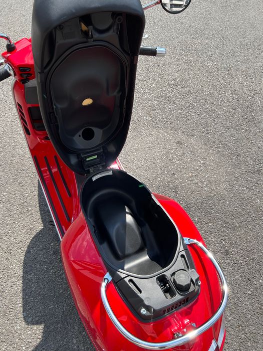 Piaggio Vespa 300 GTS