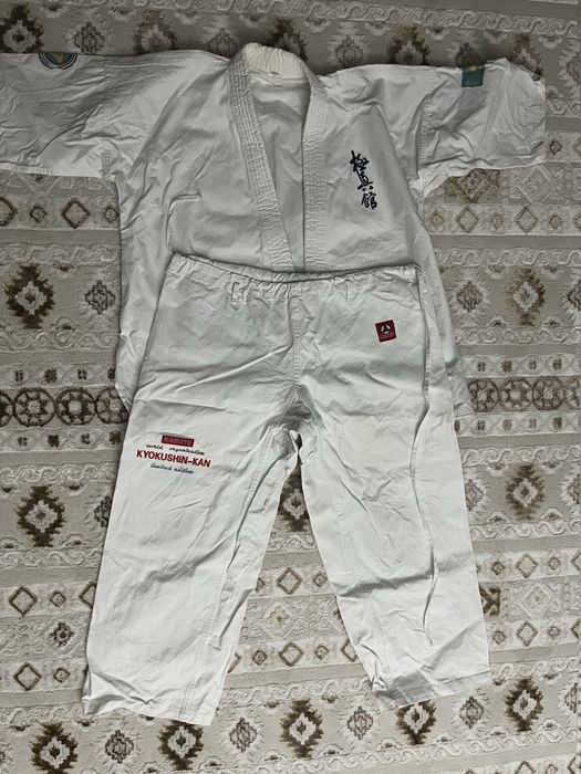 Кимоно кикушинкай кан