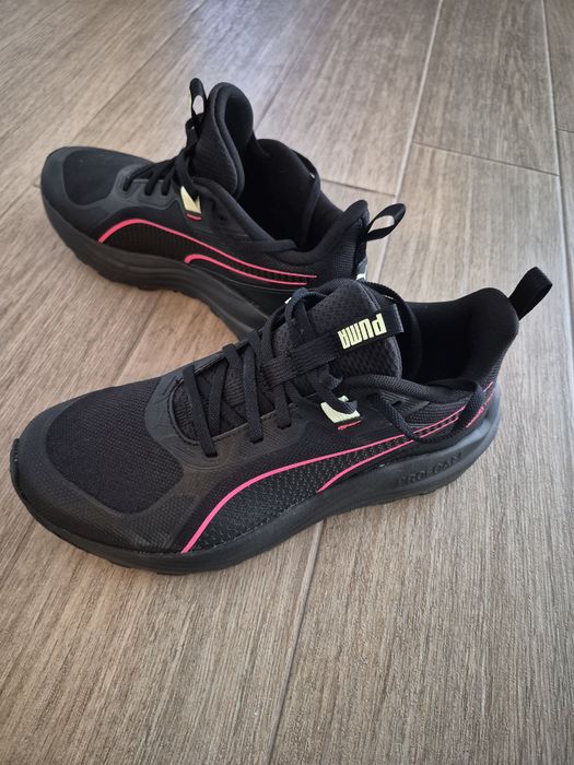 Vand adidasi de alergare Puma nr 39