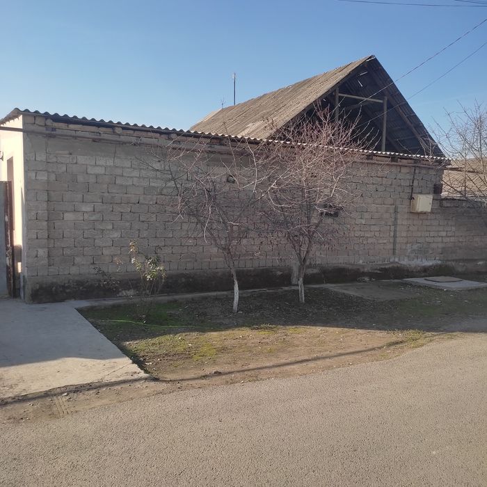 Ховли уй сотилади