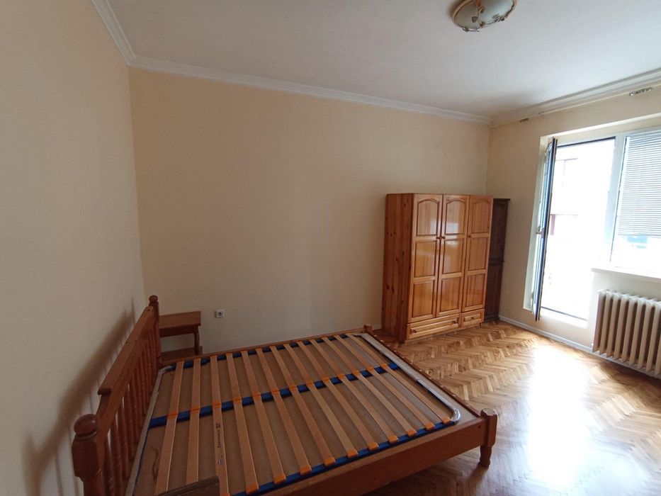 Дава се под наем Двустаен апартамент в София, Център - 55 кв.м за 550 € - Снимка #3