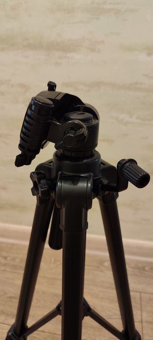 Продам штатив для фотоаппарата