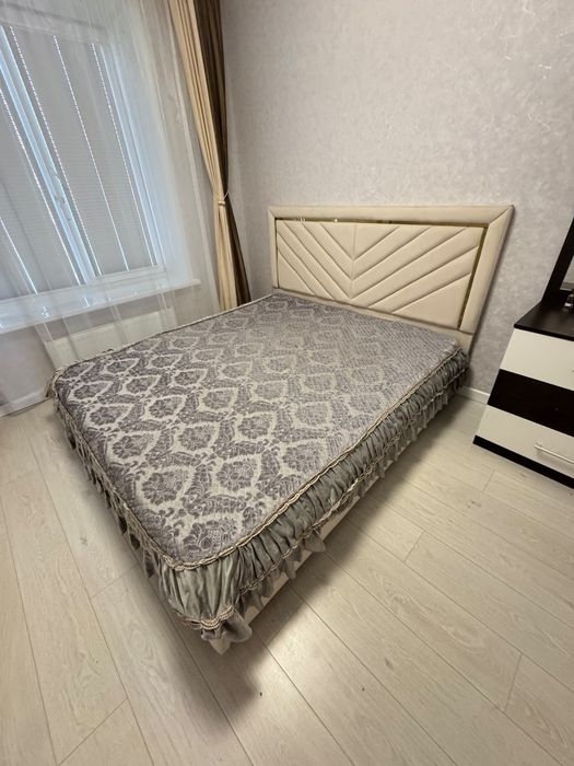 Продам двухспальные кровать