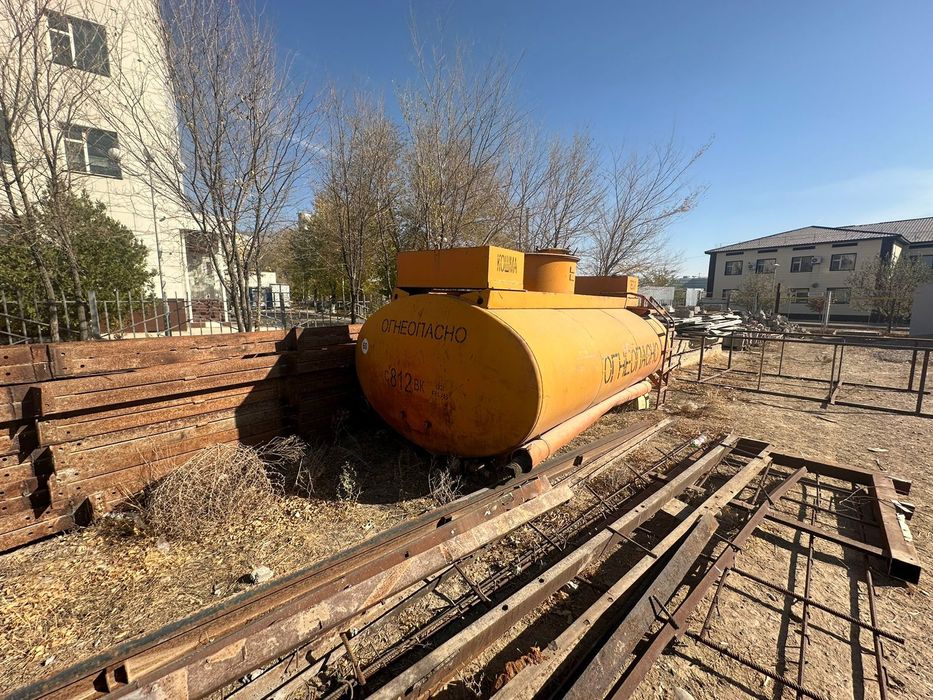 Емкость от бензовоза