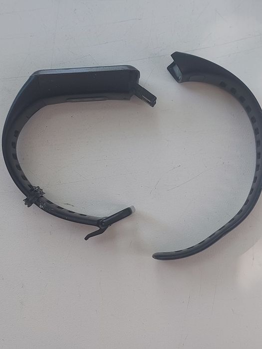 Смарт часы " HUAWEI Band 4"