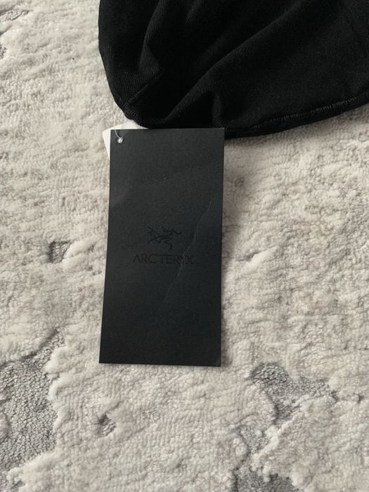 caciula arcteryx subtire