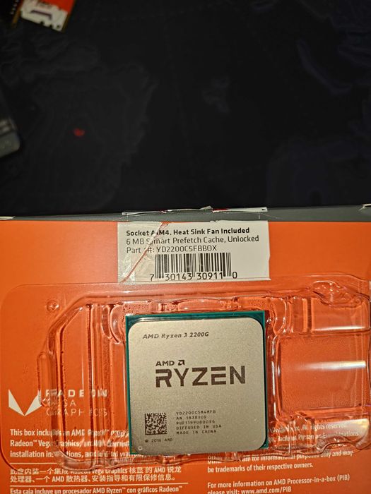 Procesor Ryzen 3 2200G, Radeon Vega 8, Cooler Stock, Pasta IdCooling