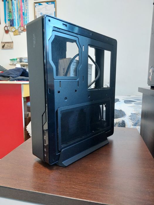 Корпус ПК Fractal Design Node 202, Mini-ITX форм фактор