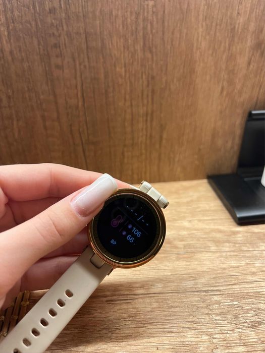 Смарт часовник.