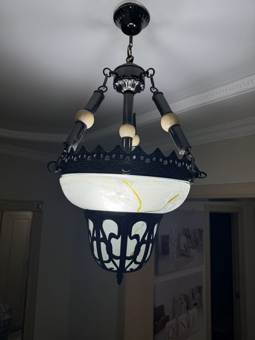 Срочно продается люстра