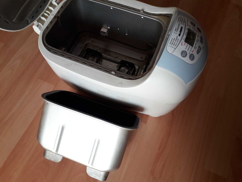 Masina de facut paine Alaska BM2000 cu 10 programe, stare impecabila