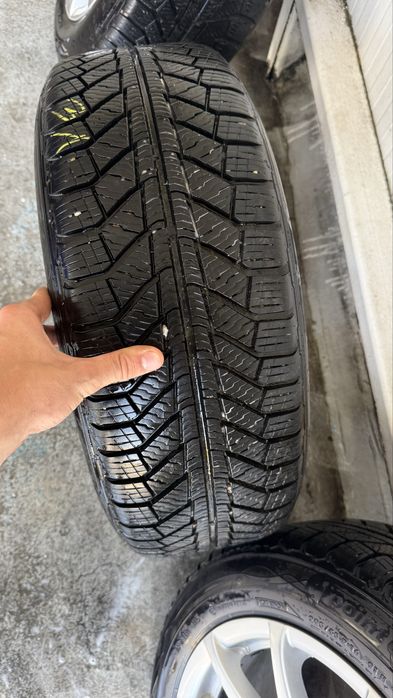 Продавам 4 бр. оригинални Audi 16” джанти + зимни гуми 205/55 R16