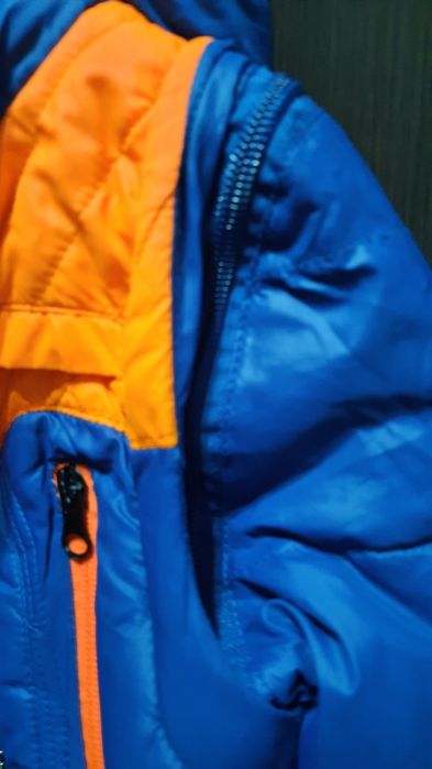 Продам куртку на мальчика