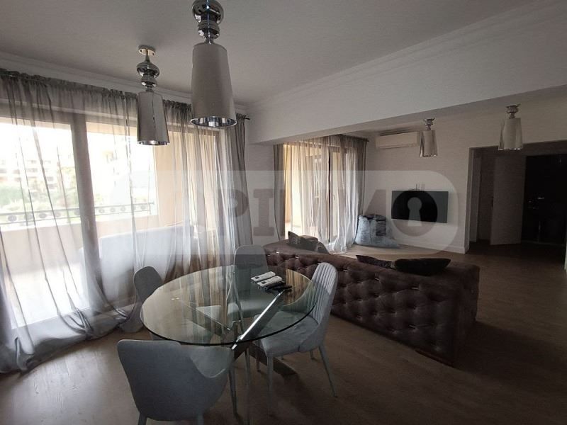 Продава се Тристаен апартамент в к.к. Златни пясъци - 160 кв.м за 2000 €/кв.м - Снимка #2