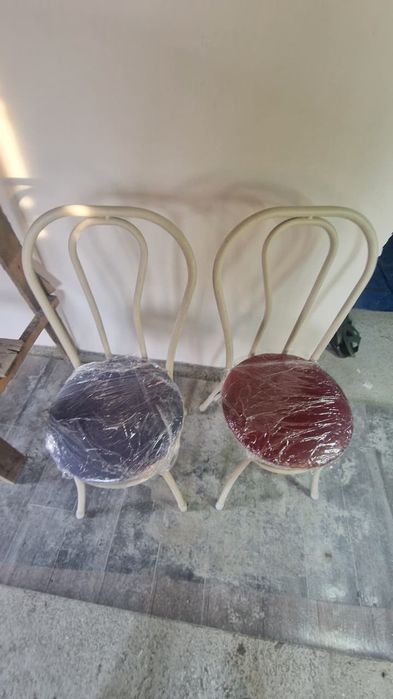 Стулья офисные разные