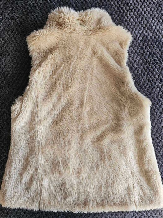 Елеци ZARA пухени