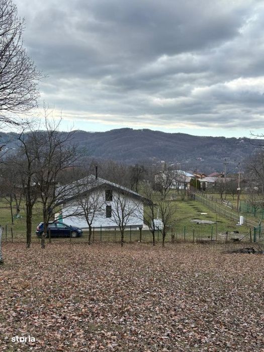 Casa de vacanta premium de vanzare in Breaza-intimitate, natura