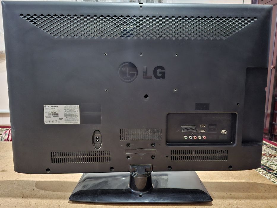 Телевизор LG работает очень хорошо