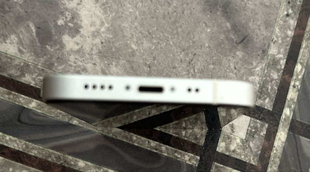 Продам  Iphone 12 mini