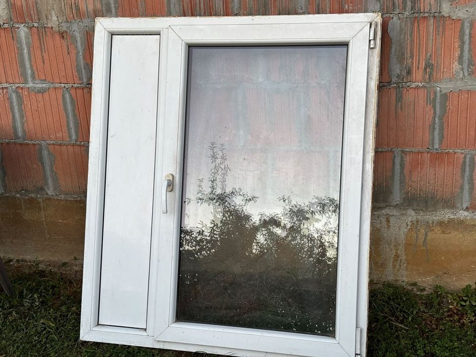 Geam termopan cu plasă de insecte