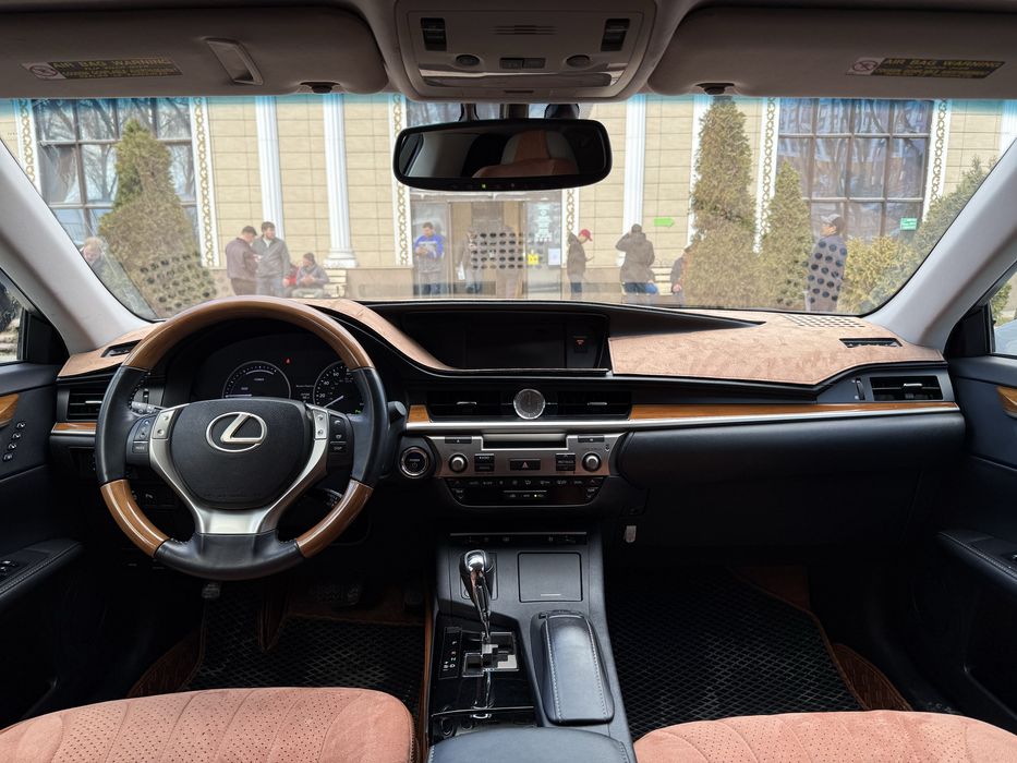 Lexus ES 300h Казахстанский учёт