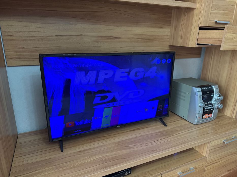 Продам телевизор Смарт тв