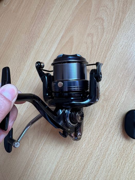 Lanseta DAIWA NINJA X Feeder NEW, 3.90m, 150g + Mulineta DAIWA N'ZON Distance 25