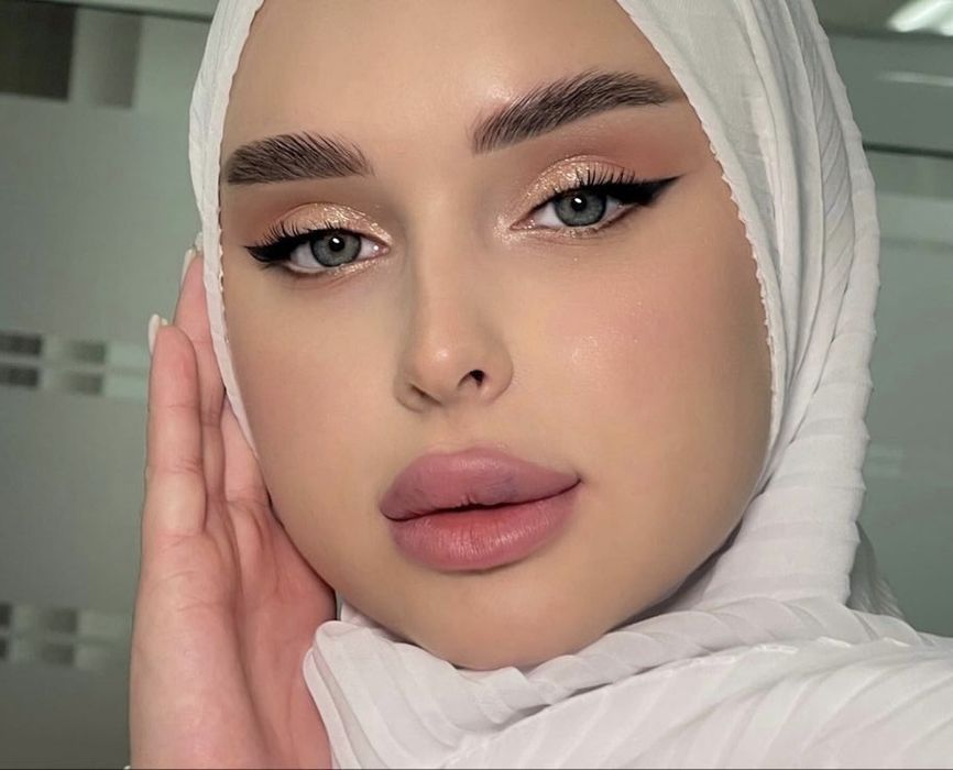 Акция !!Макияж на дому с выездом, локоны по 250 тыс