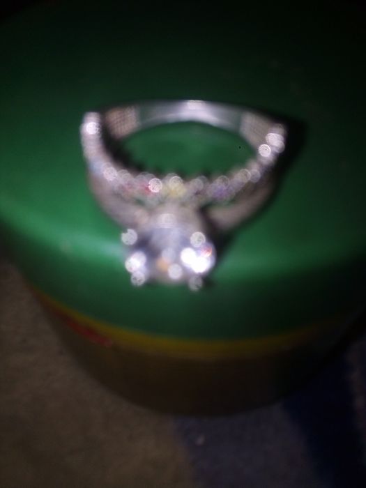 Vând inel de logodna de argint 2 stante 925 și 150stanta la peatra