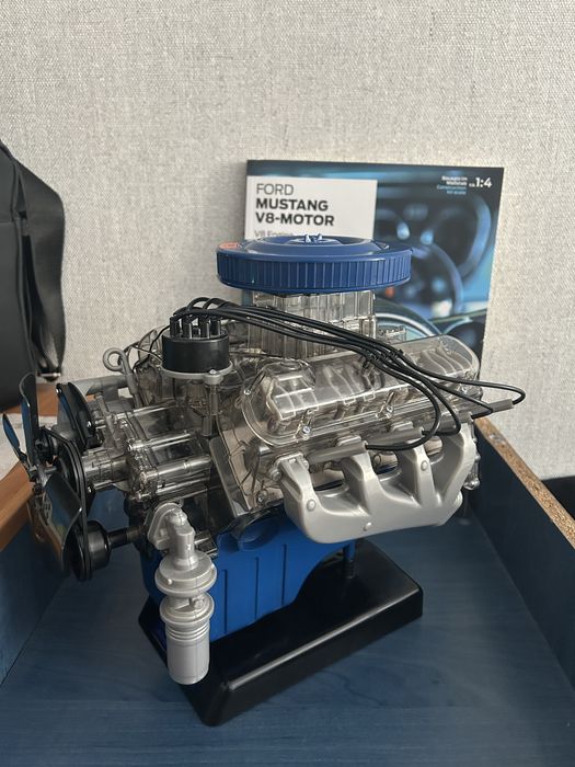 конструктор двигатель 1:4 Ford Mustang