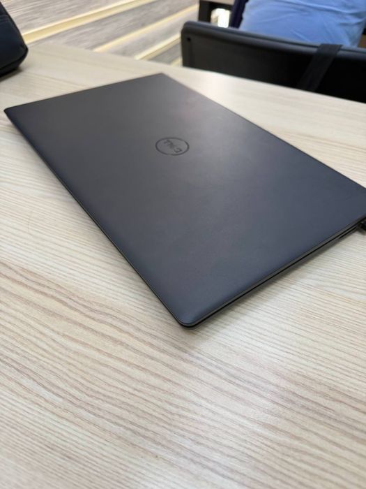 Dell 15 Pro Essential