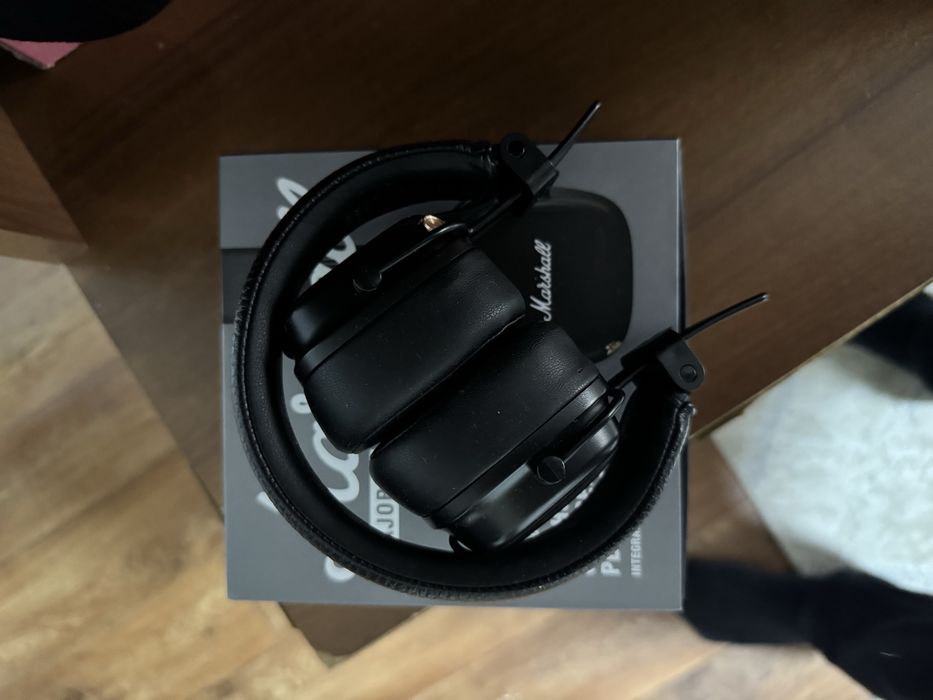 Продам наушники Marshal lV