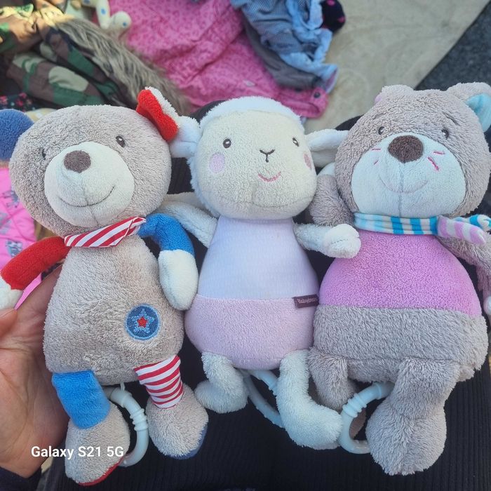 Jucari care canta pentru maxi cosi