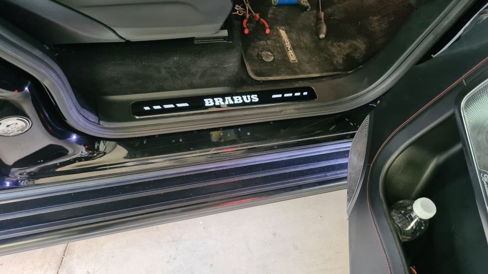 BRABUS светещи прагове емблема с лого Брабус  G63