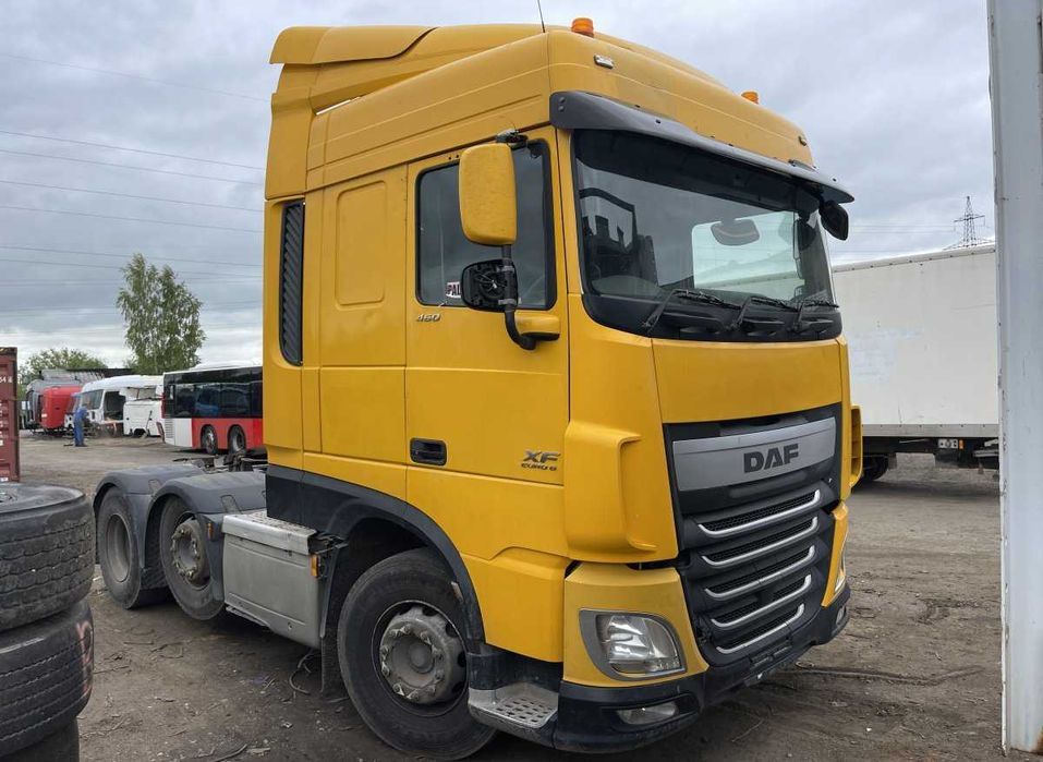 Dezmembrez camion DAF XF106 - piese camion DAF XF106 -piese motor DAF