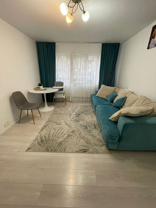 Proprietar vand apartament langa Spitalul Judetean . Comision 0%