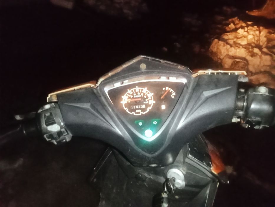 Скутер рейсер 125 Flame