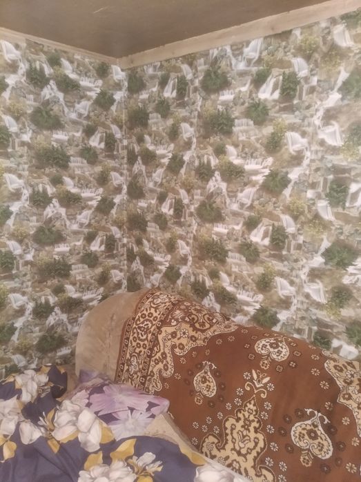 Продам отдельно стоящий дом в начале рабочего посёлка !