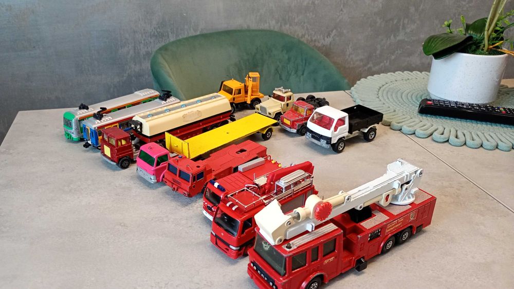 machete utilaje camioane