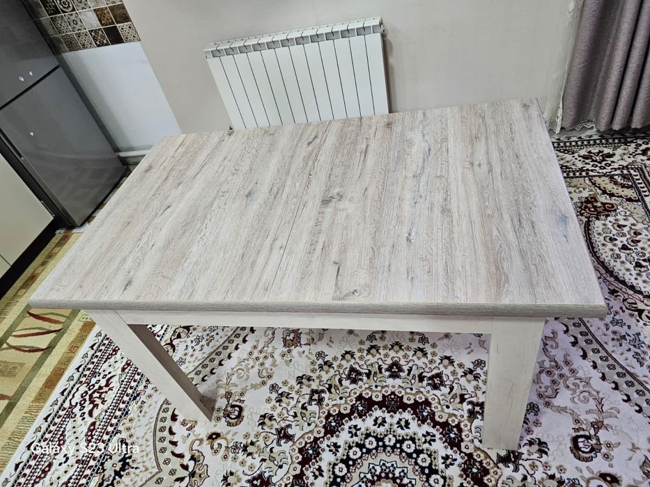 Продам стол кухонный